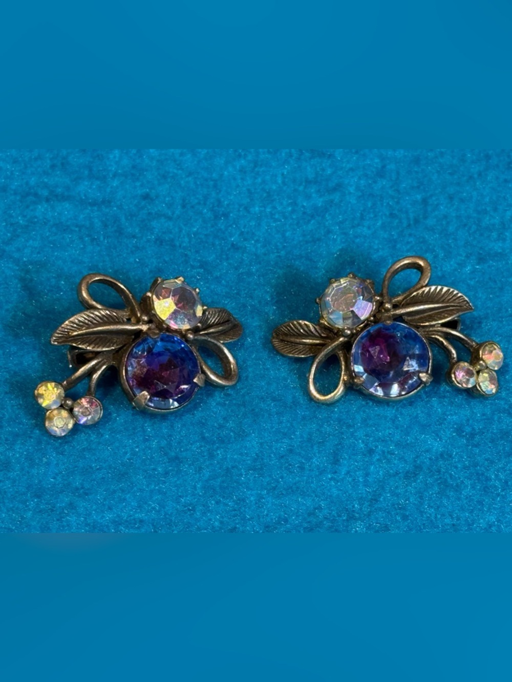 Vintage Florenza   Floral Earrings